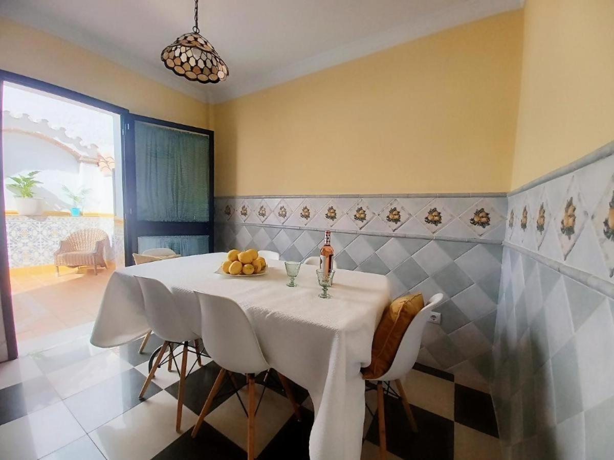 Tipica Casa En Con Patio Y Terraza Frigiliana