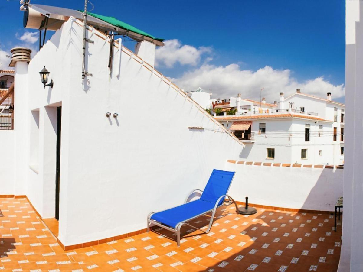 Tipica Casa En Con Patio Y Terraza