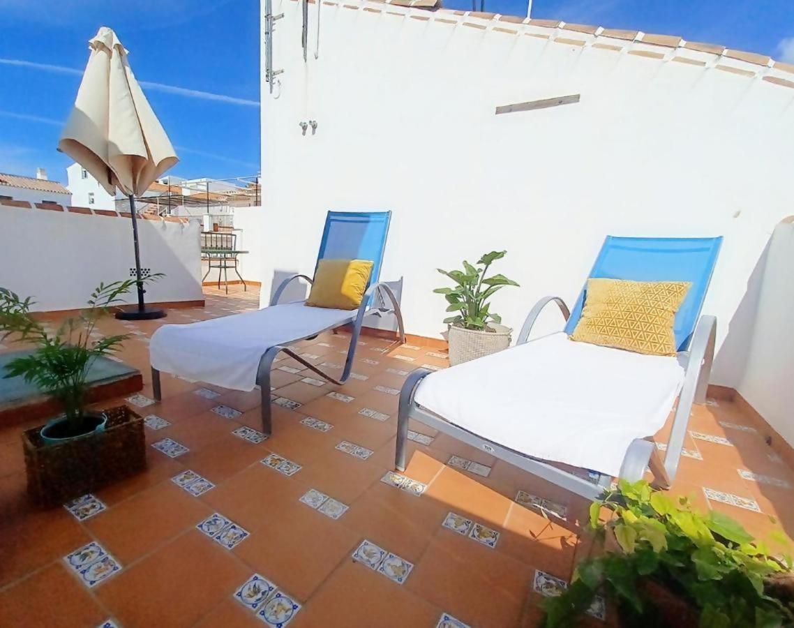 Tipica Casa En Con Patio Y Terraza